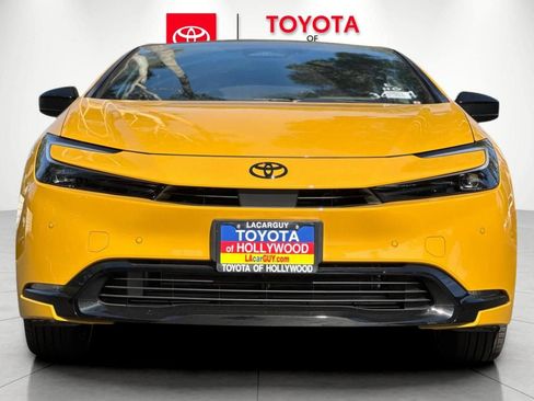 New 2027 Toyota Prius FWD image 8