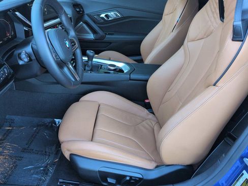 Used 2025 BMW Z4 M40i w/ Premium Package image 18