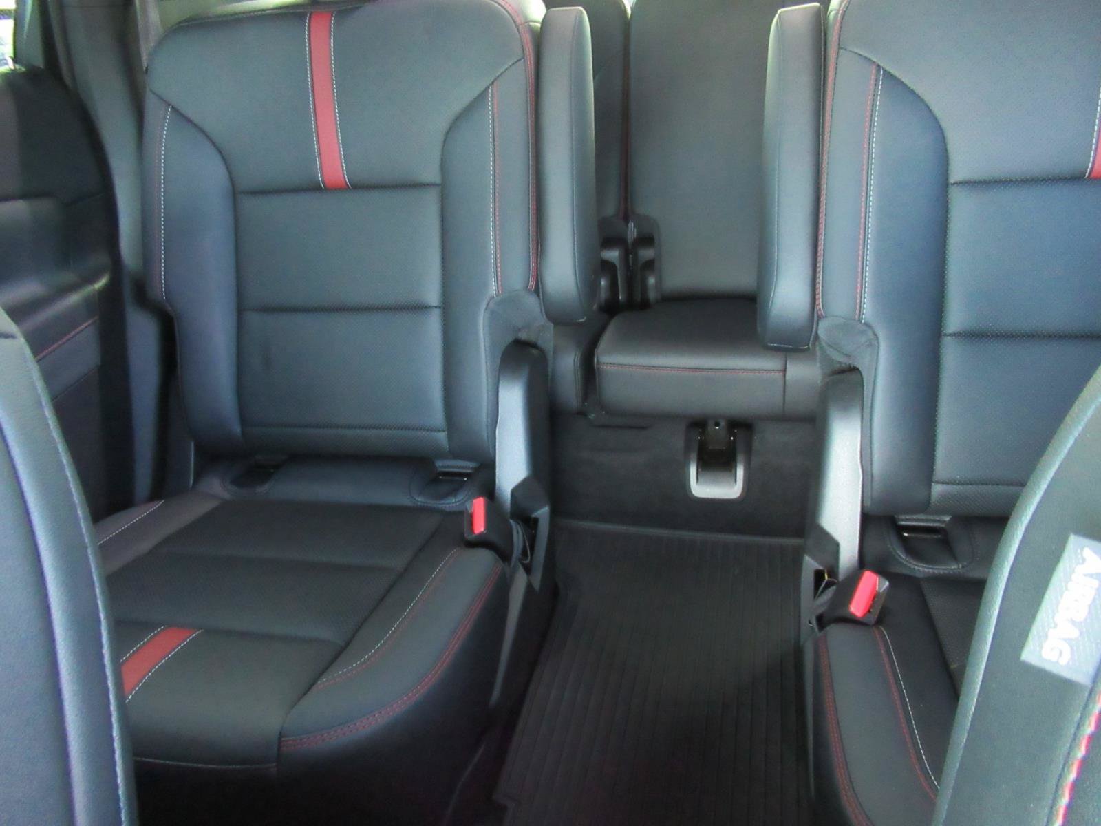 Used 2026 Chevrolet Traverse RS FWD image 39