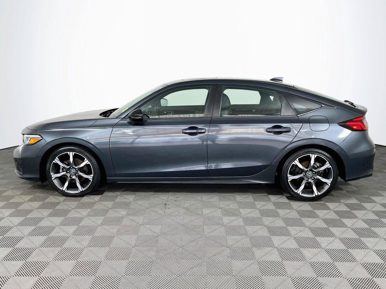 Certified 2025 Honda Civic Sport Touring image 4
