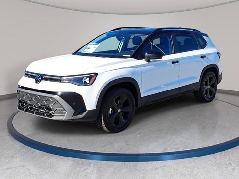 New 2026 Volkswagen Taos SE AWD/4WD image 1