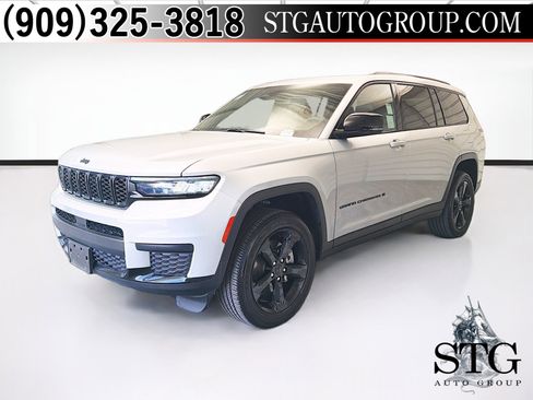 Used 2024 Jeep Grand Cherokee L Altitude RWD image 1