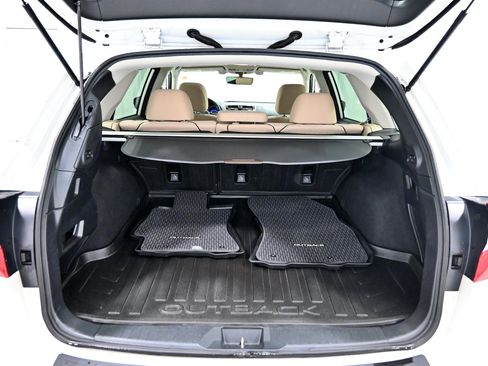 Used 2019 Subaru Outback 2.5i Premium AWD/4WD image 30