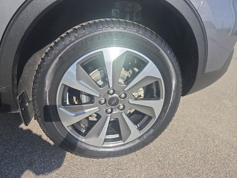 Certified 2024 Ford Escape Platinum AWD/4WD image 11