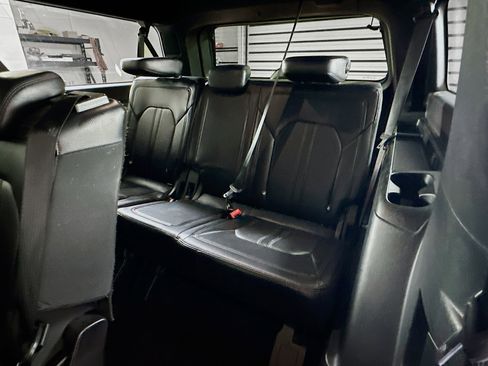 Used 2020 Ford Expedition Max Limited image 29