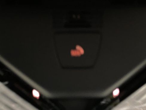 New 2026 BMW X7 M60i image 31