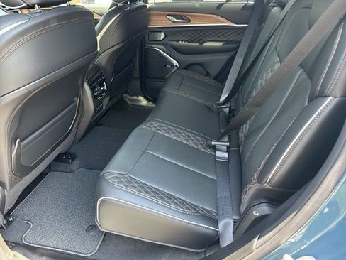 New 2026 Jeep Grand Cherokee Summit w/ Obsidian Package AWD/4WD image 19