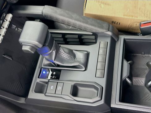 Used 2025 Toyota Tacoma SR image 17