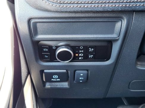 Used 2025 Ford F150 Lightning Lariat AWD/4WD image 36
