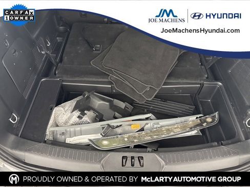 Used 2023 Ford Explorer XLT image 29