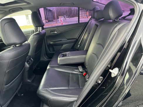 Used 2015 Honda Accord EX-L image 19