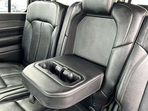 Used 2024 Jeep Wagoneer L Series III w/ Flexible Seating Group AWD/4WD image 17