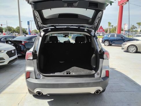 Used 2022 Ford Escape SE image 5
