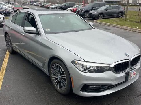 Used 2018 BMW 530e xDrive image 3