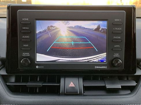 Used 2020 Toyota RAV4 LE image 22