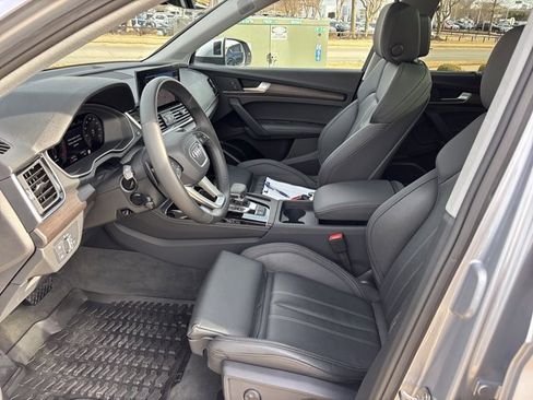 Used 2025 Audi Q5 2.0T Premium Plus w/ Premium Plus Package image 16