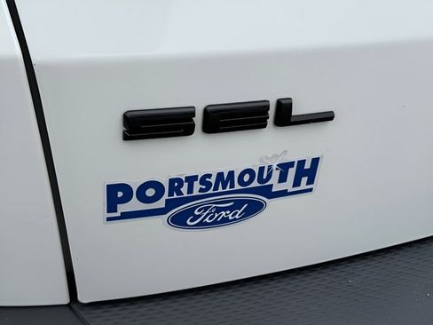 Certified 2021 Ford Escape SEL w/ SEL Stealth AWD Package image 21
