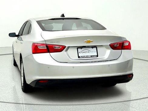 Used 2022 Chevrolet Malibu LS w/ Driver Confidence Package FWD image 6