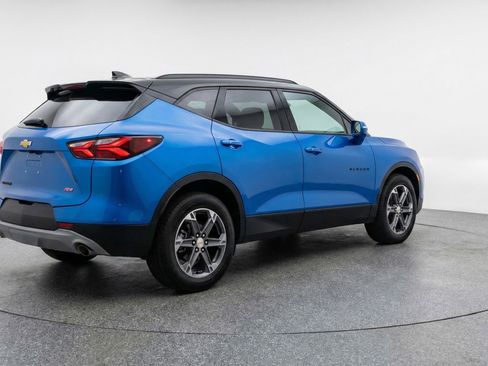 Used 2025 Chevrolet Blazer LT image 9