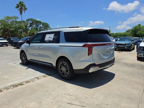 New 2026 Kia Carnival SX FWD image 6