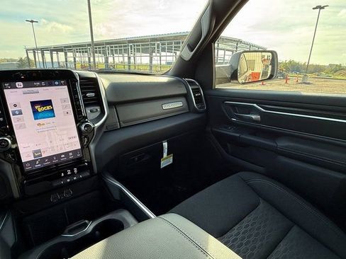 New 2026 RAM 1500 Big Horn AWD/4WD image 17