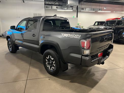 Used 2023 Toyota Tacoma TRD Off-Road w/ Advanced Technology Package AWD/4WD image 5
