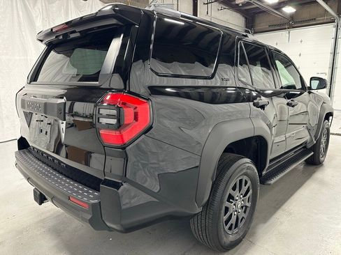 Used 2025 Toyota 4Runner SR5 image 7
