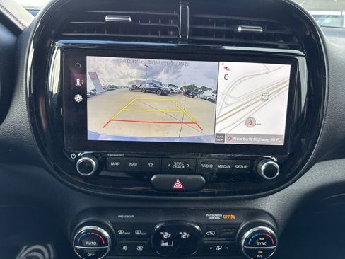 Certified 2023 Kia Soul GT-Line FWD image 23