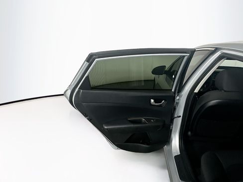 Used 2020 Kia Optima LX FWD image 25
