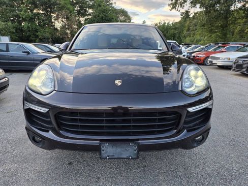 Used 2016 Porsche Cayenne AWD/4WD image 5