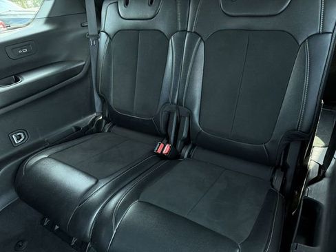 Used 2024 Jeep Grand Cherokee L Laredo image 21