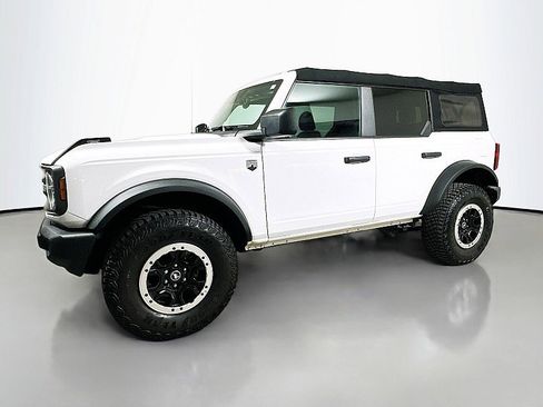 Used 2022 Ford Bronco Big Bend w/ Sasquatch Package image 3