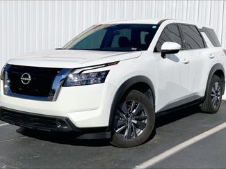 Used 2022 Nissan Pathfinder S w/ Cargo Package video 1