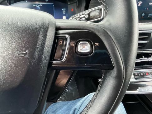 Used 2023 Lincoln Corsair AWD image 18