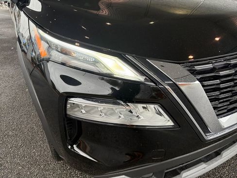 Used 2023 Nissan Rogue SV image 26