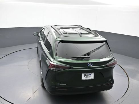 Certified 2025 Toyota Sienna XLE w/ XLE Plus Package AWD/4WD image 41