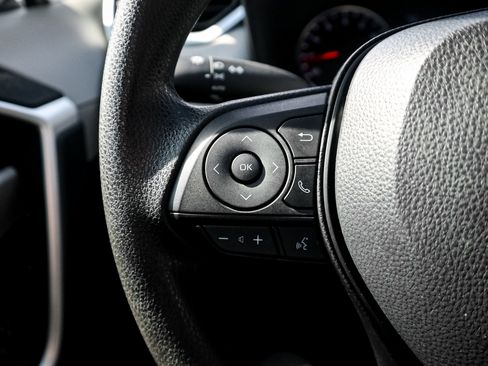 Used 2022 Toyota RAV4 XLE w/ Convenience Package image 19