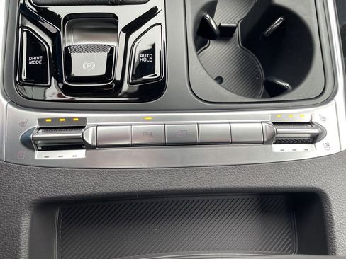 New 2026 Kia Carnival SX image 24