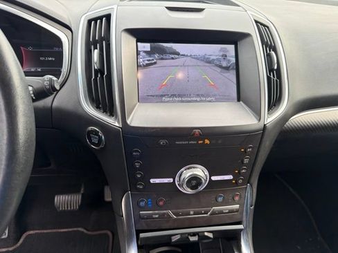 Used 2020 Ford Edge Titanium w/ Equipment Group 301A AWD/4WD image 26