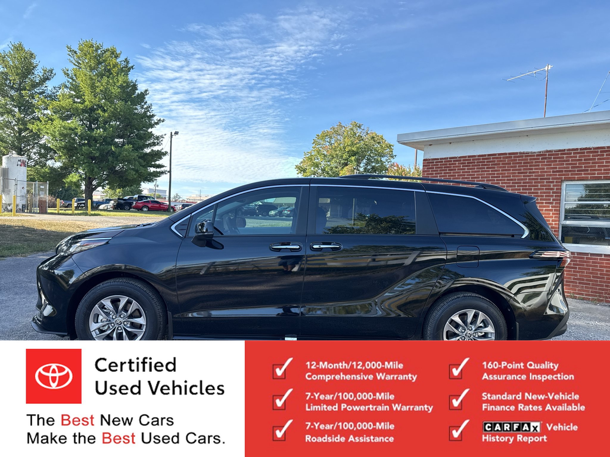 Certified 2026 Toyota Sienna XLE FWD image 6