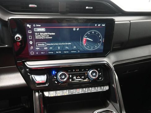 Used 2022 GMC Sierra 1500 AT4X AWD/4WD image 8