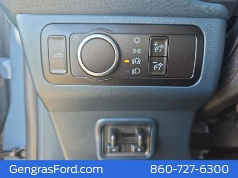 Certified 2025 Ford Maverick Lariat w/ Black Appearance Package image 38