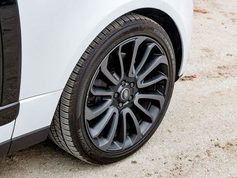 Used 2017 Land Rover Range Rover Supercharged image 61