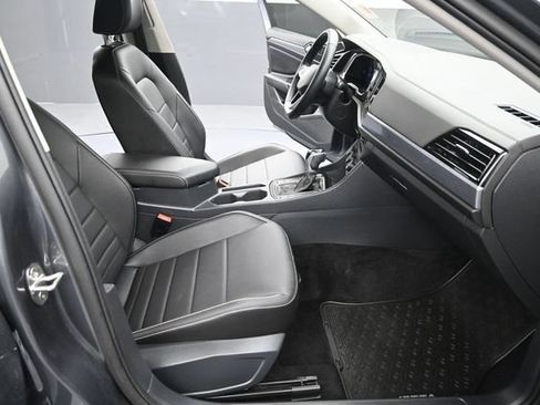 Used 2023 Volkswagen Jetta SE FWD image 16