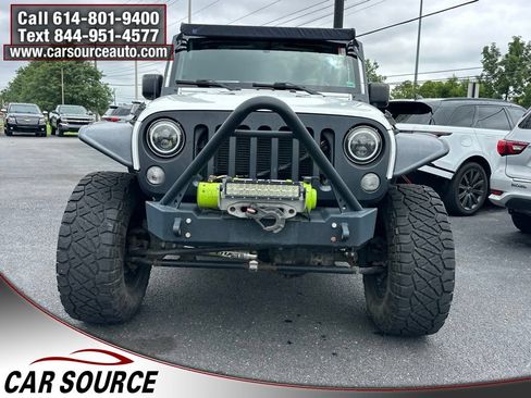 Used 2016 Jeep Wrangler Unlimited Sport w/ Connectivity Group AWD/4WD image 9