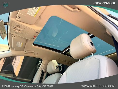 Used 2020 Volkswagen Tiguan SE w/ Panoramic Sunroof Package AWD/4WD image 30