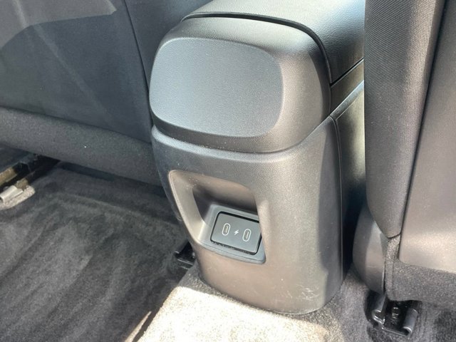 Used 2025 Hyundai Elantra Hybrid FWD image 11