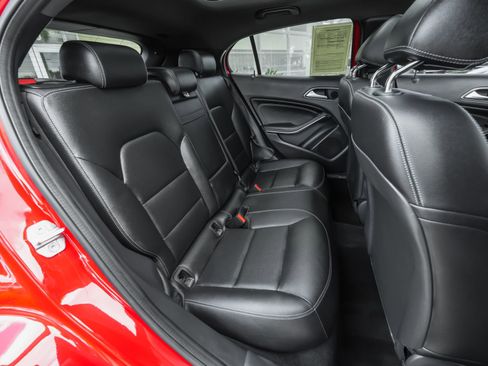 Used 2019 Mercedes-Benz GLA 250 image 35