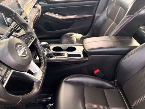 Certified 2025 Nissan Altima 2.5 SR FWD image 18