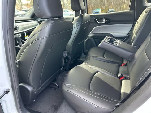 New 2026 Jeep Compass Limited image 32